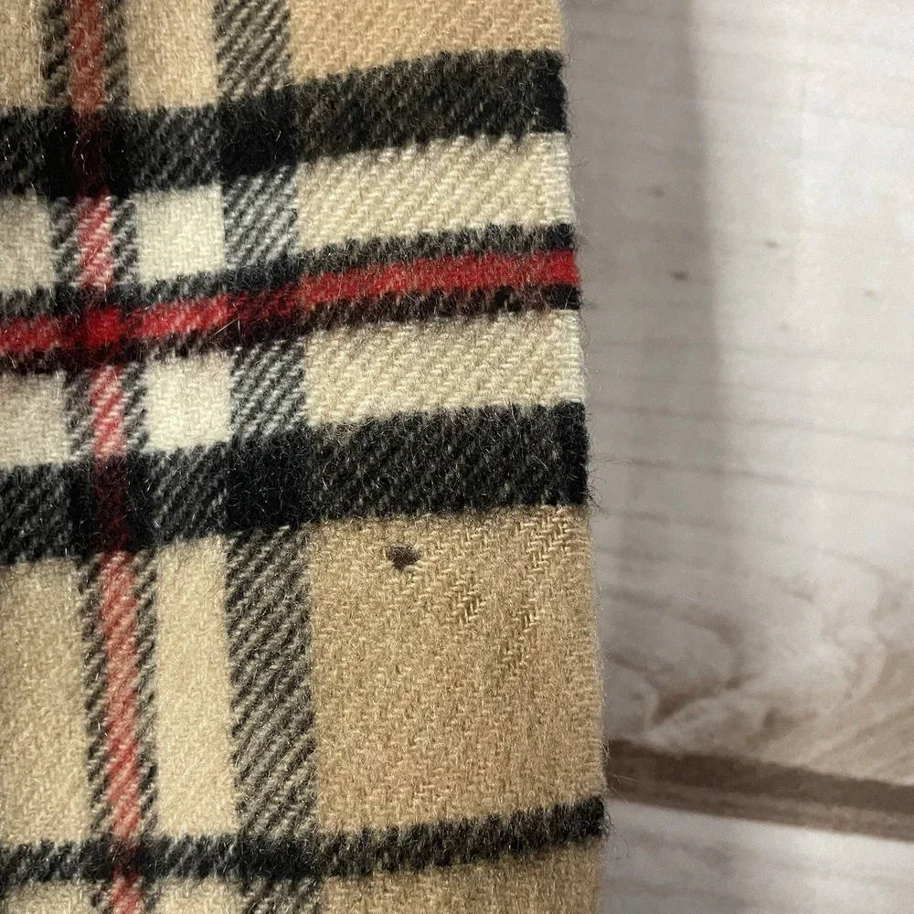 Lyle & Scott Scotland 100% Cashmere Scarf Beige, Black and Red Plaid‎ - Picture 5 of 5